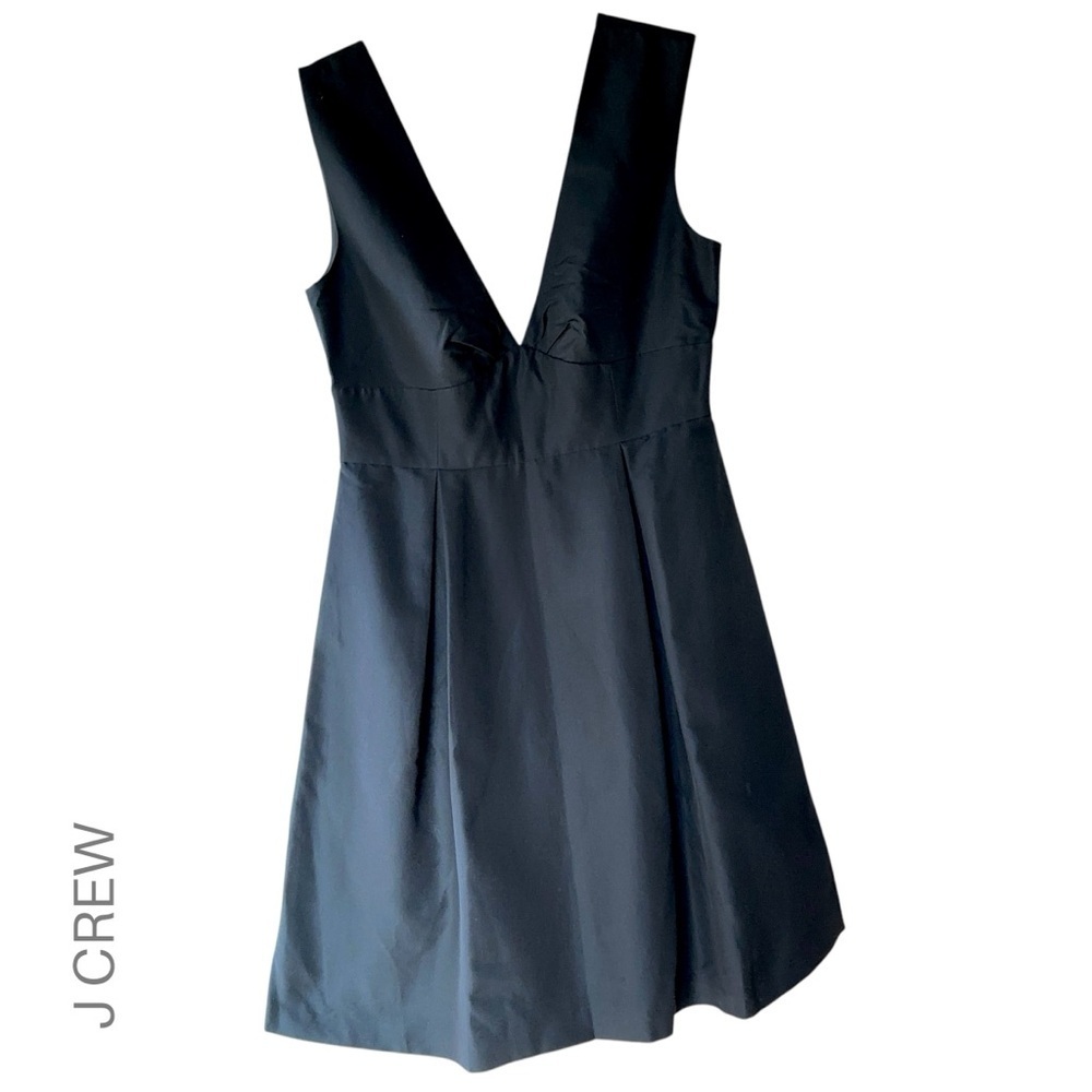 J CREW | BLACK COTTON & SILK PLUNGE V NECKLINE DRESS PLEATS SLEEVELESS | 8